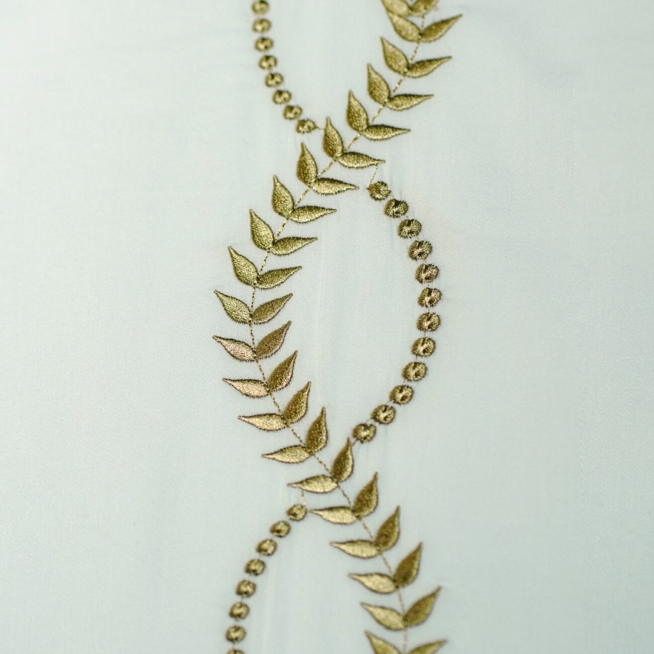 Parure de lit luxe satin de coton brodé – Image 6