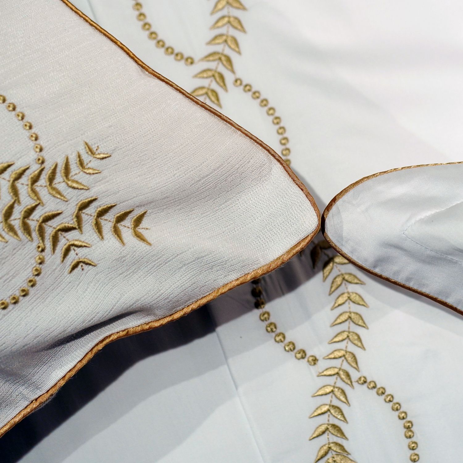 Parure de lit luxe satin de coton brodé – Image 7