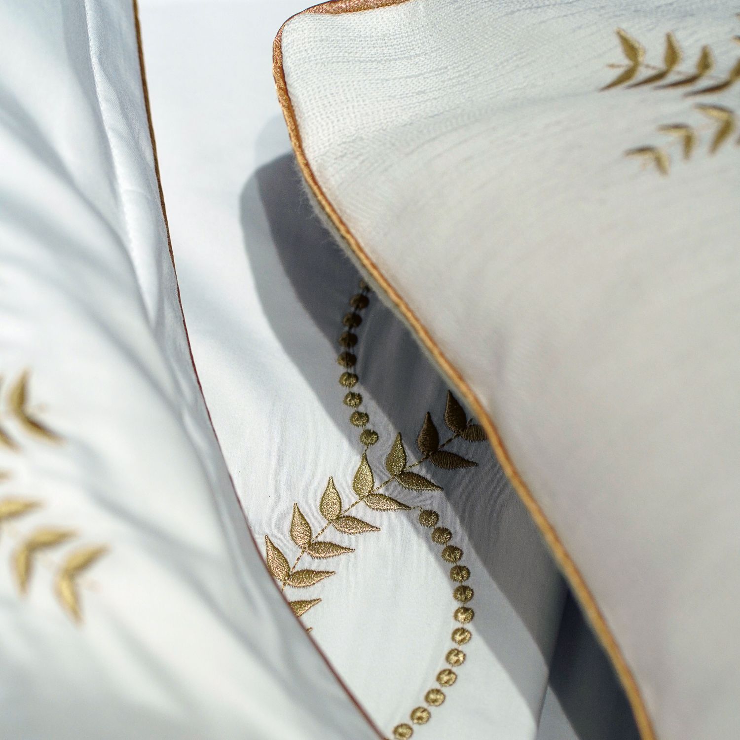 Parure de lit luxe satin de coton brodé – Image 8