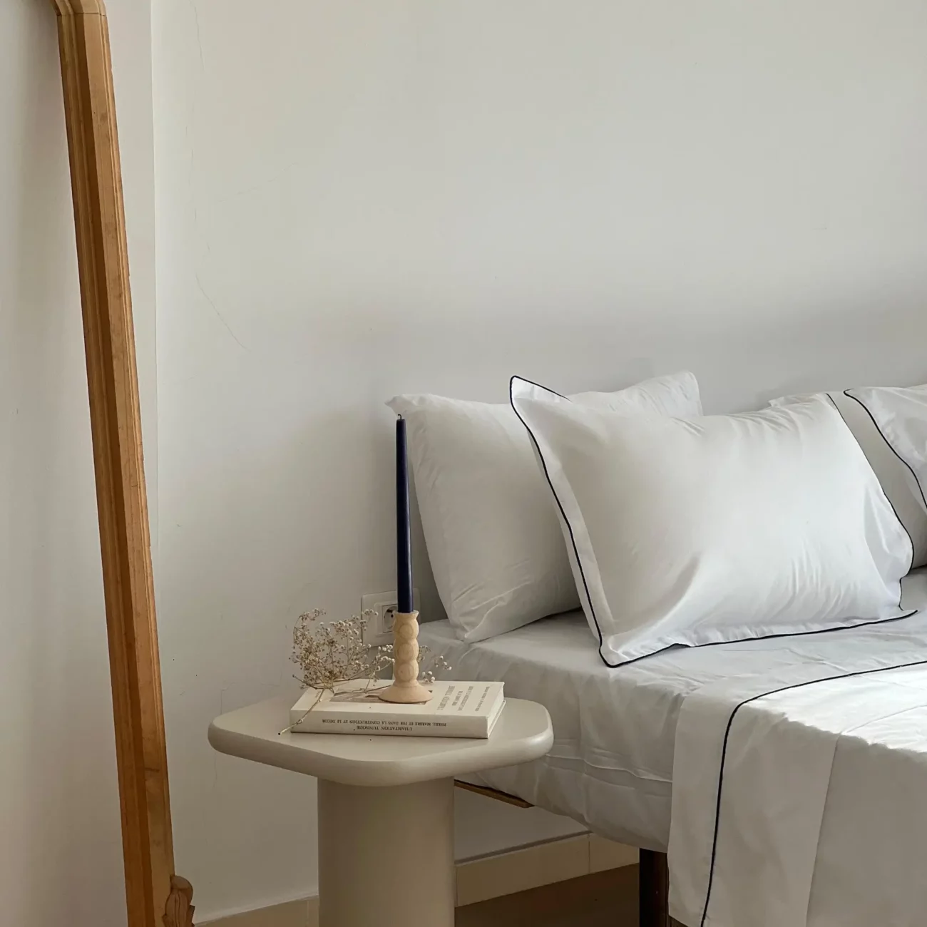 Parure de lit 100% coton Blanc Avec fil Bleu – Image 2