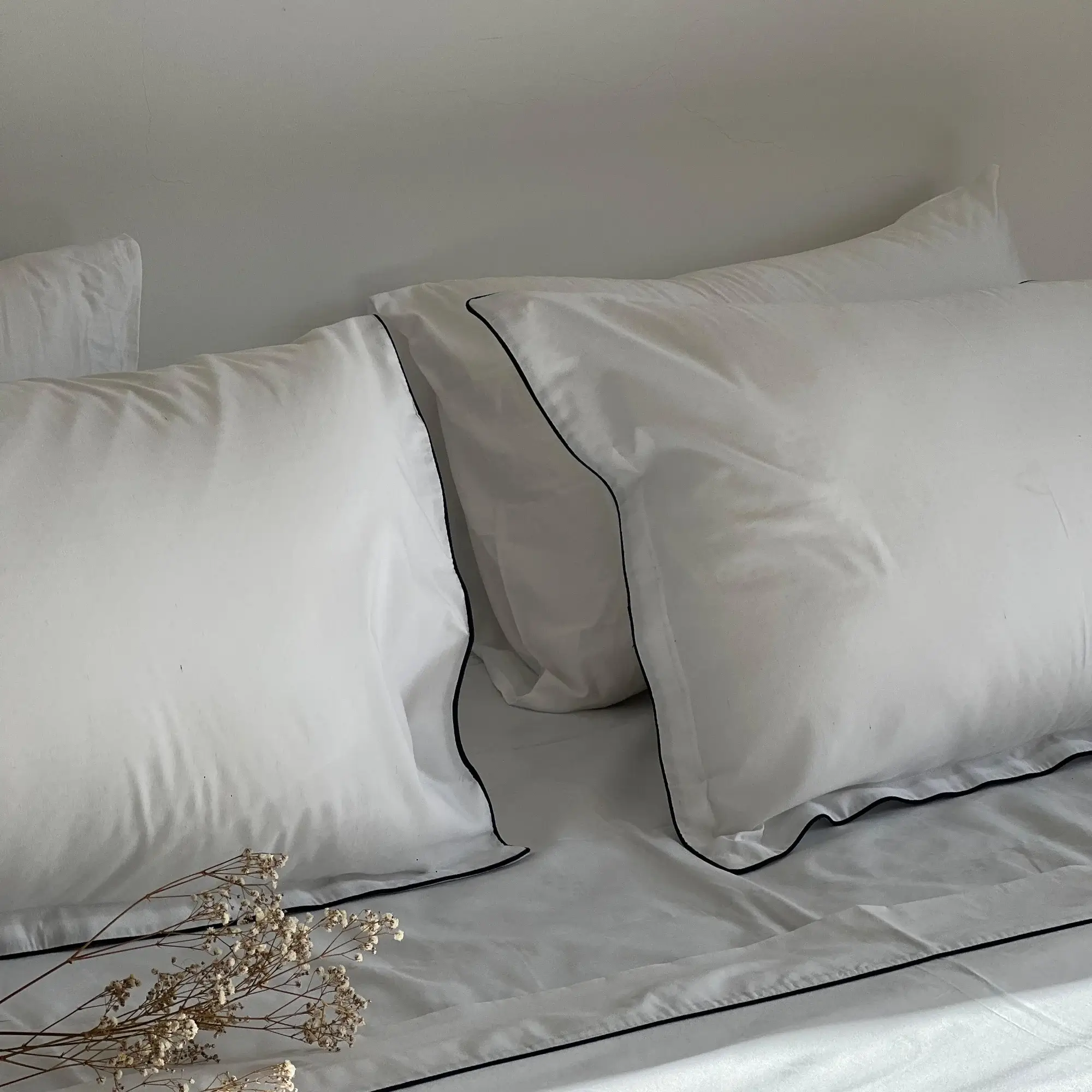 Parure de lit 100% coton Blanc Avec fil Bleu – Image 6