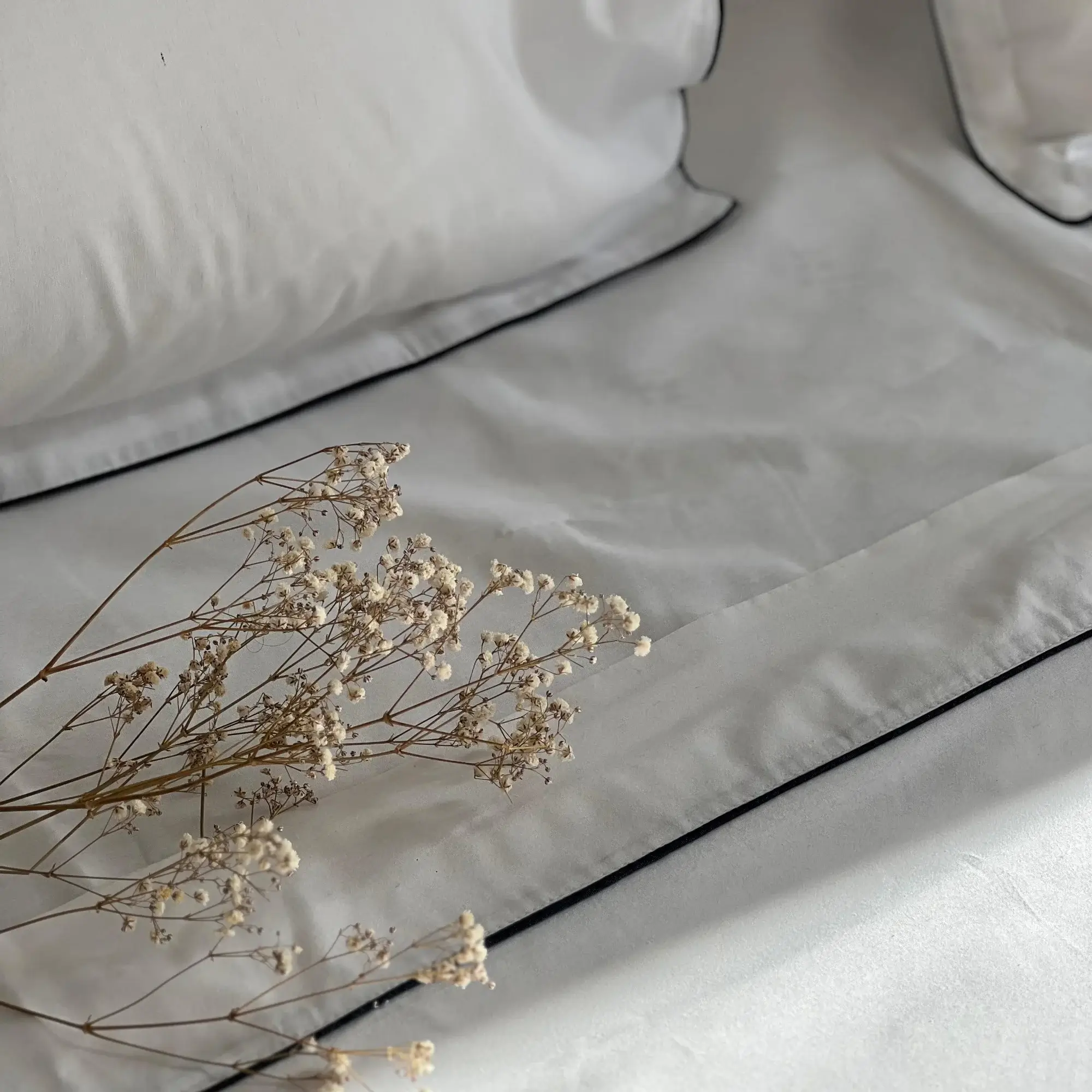 Parure de lit 100% coton Blanc Avec fil Bleu – Image 7